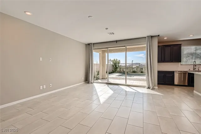 $3,800 | 12397 Harbor Isle Avenue, Las Vegas, NV 89138