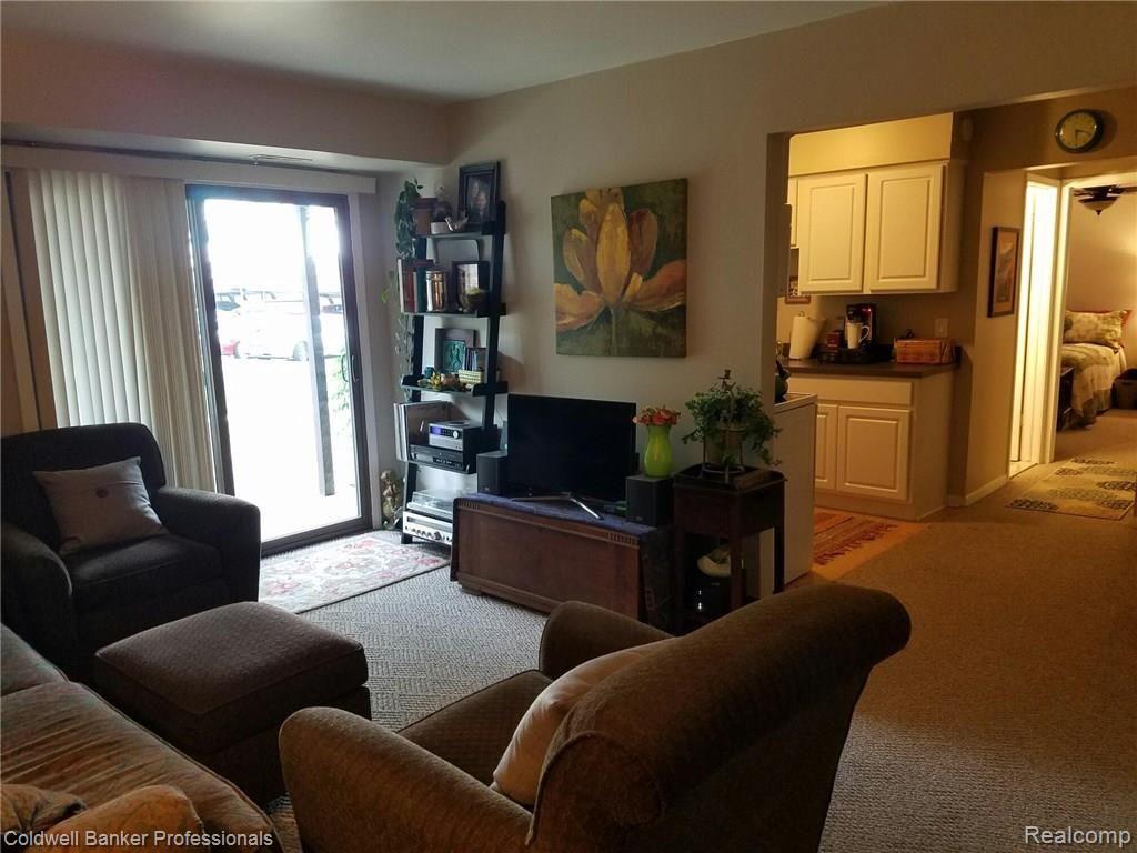 250 East Thirteen Mile Road, Unit 1 Madison Heights, MI 48071 - Photo 4 of 10