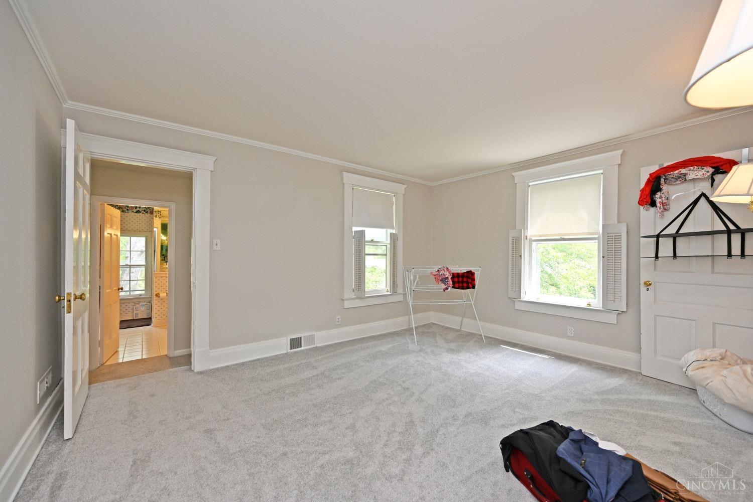 6900 Drake Road Cincinnati, OH 45243 - Photo 24 of 44