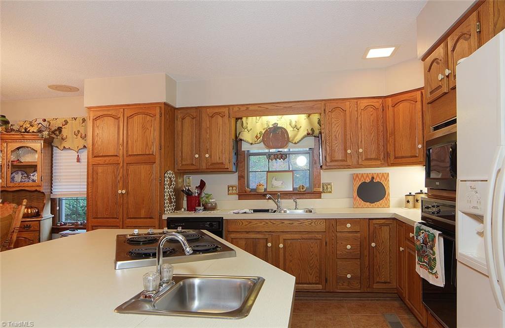 4363 Old Park Road Trinity, NC 27370 - Photo 10 of 30
