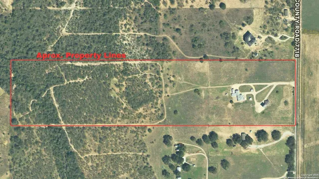 $797,000 | 1185 County Road 7718, Devine, TX 78016