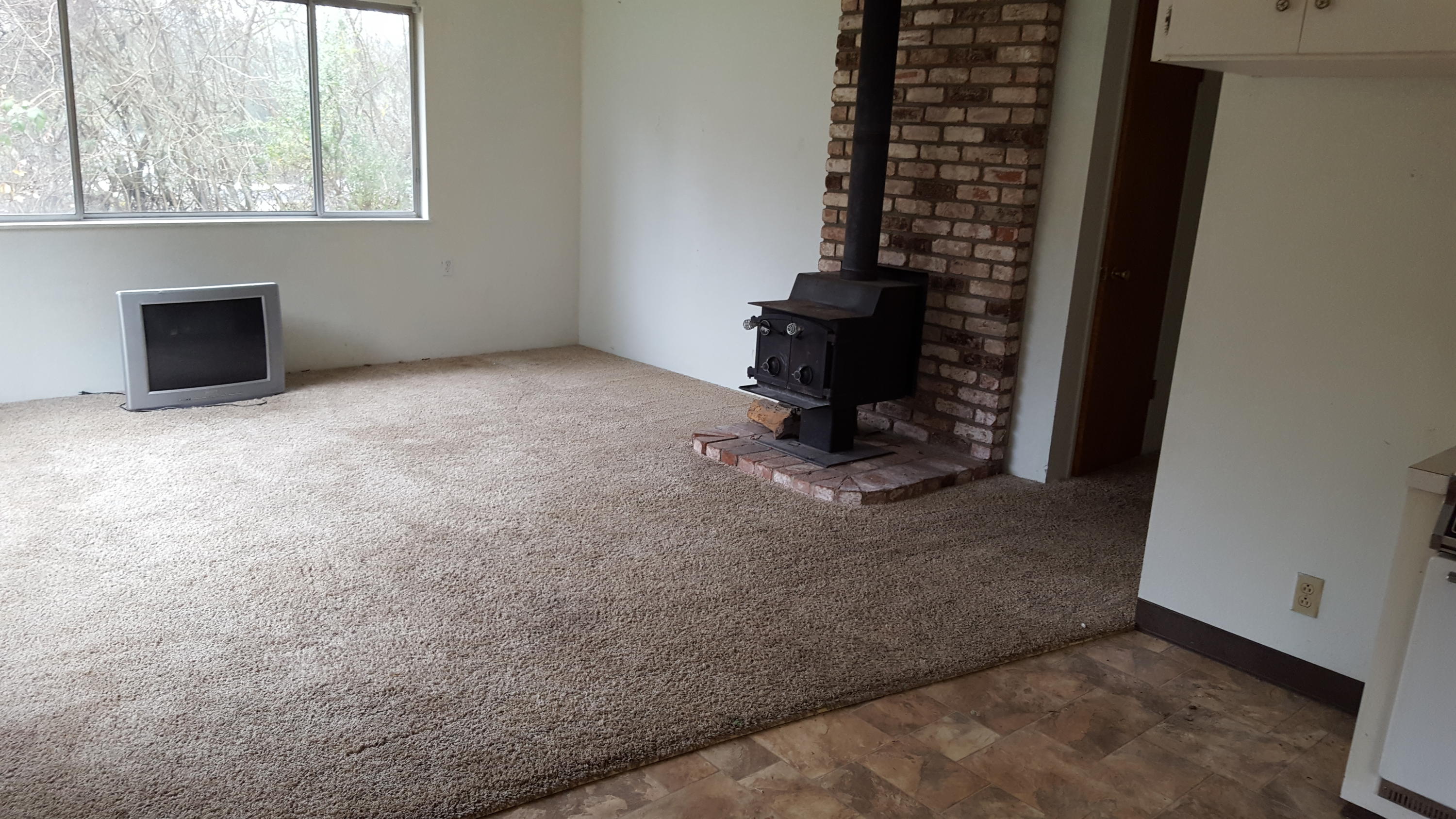 176 South Spring Street Weott, CA 95571 - Photo 6 of 27