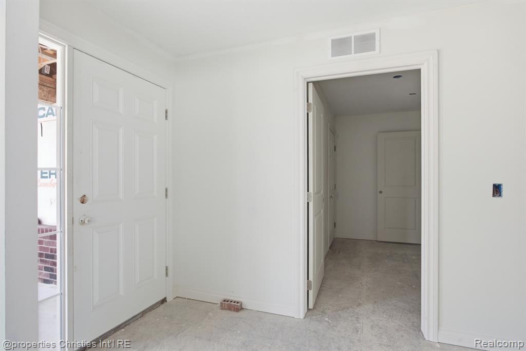 824 Nelson's Ridge Drive Howell, MI 48843 - Photo 11 of 28