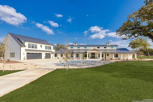 $2,899,700 | 24840 Breeze Oak, San Antonio, TX 78255