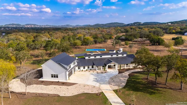 $2,899,700 | 24840 Breeze Oak, San Antonio, TX 78255
