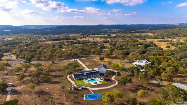 $2,899,700 | 24840 Breeze Oak, San Antonio, TX 78255