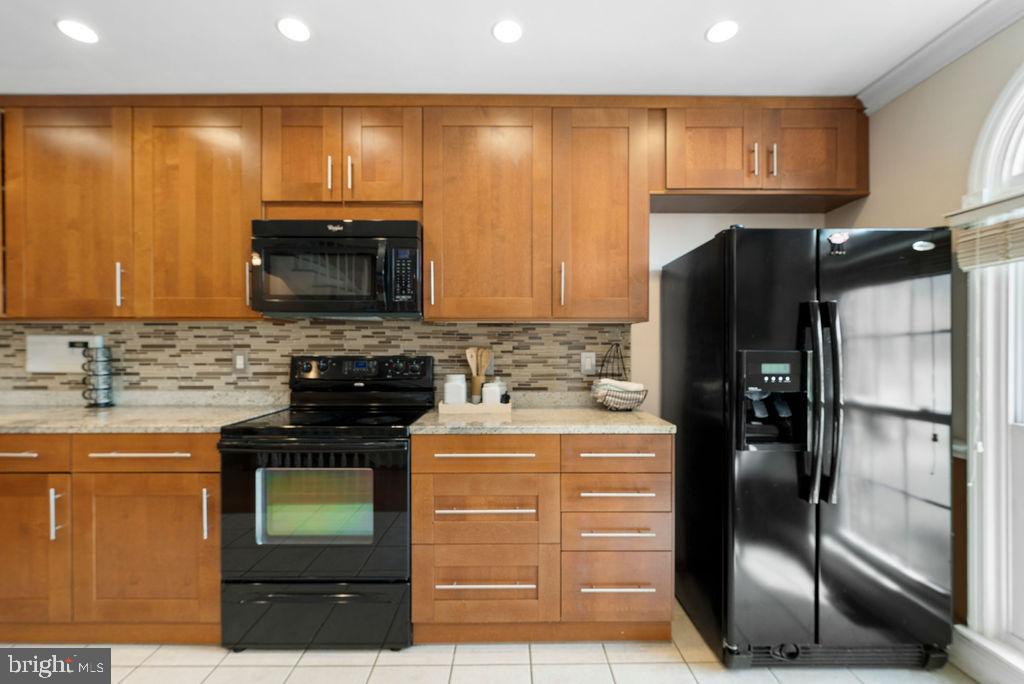 32 Victoria Square Frederick, MD 21702 - Photo 11 of 31 Gallery Image 11