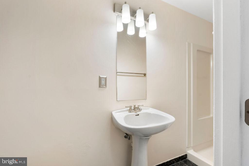 32 Victoria Square Frederick, MD 21702 - Photo 12 of 31 Gallery Image 12