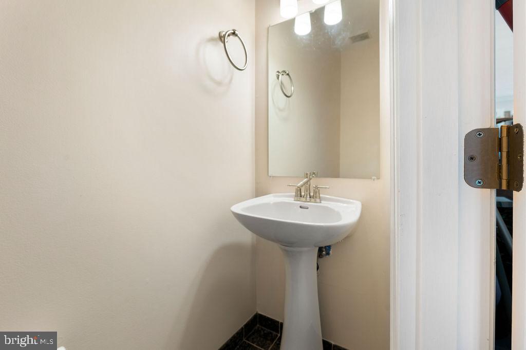 32 Victoria Square Frederick, MD 21702 - Photo 13 of 31 Gallery Image 13
