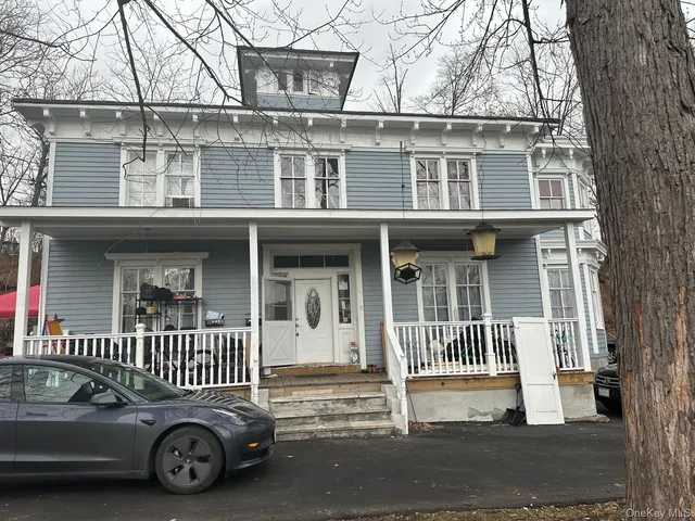 $4,200 | 230 Greenwich Avenue, Unit 1, Goshen, NY 10924