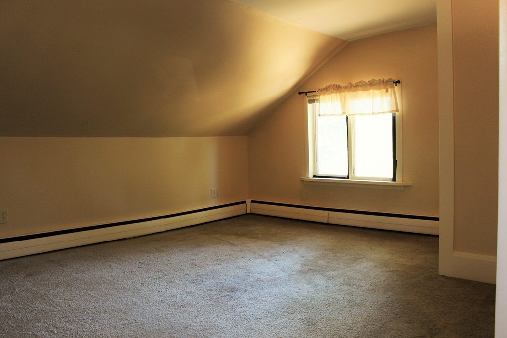 14 Ross Street Clinton, MA 01510 - Photo 18 of 22 Gallery Image 18