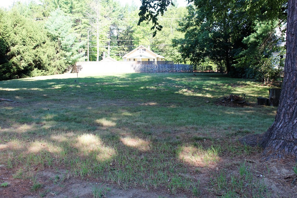 14 Ross Street Clinton, MA 01510 - Photo 6 of 22 Gallery Image 6