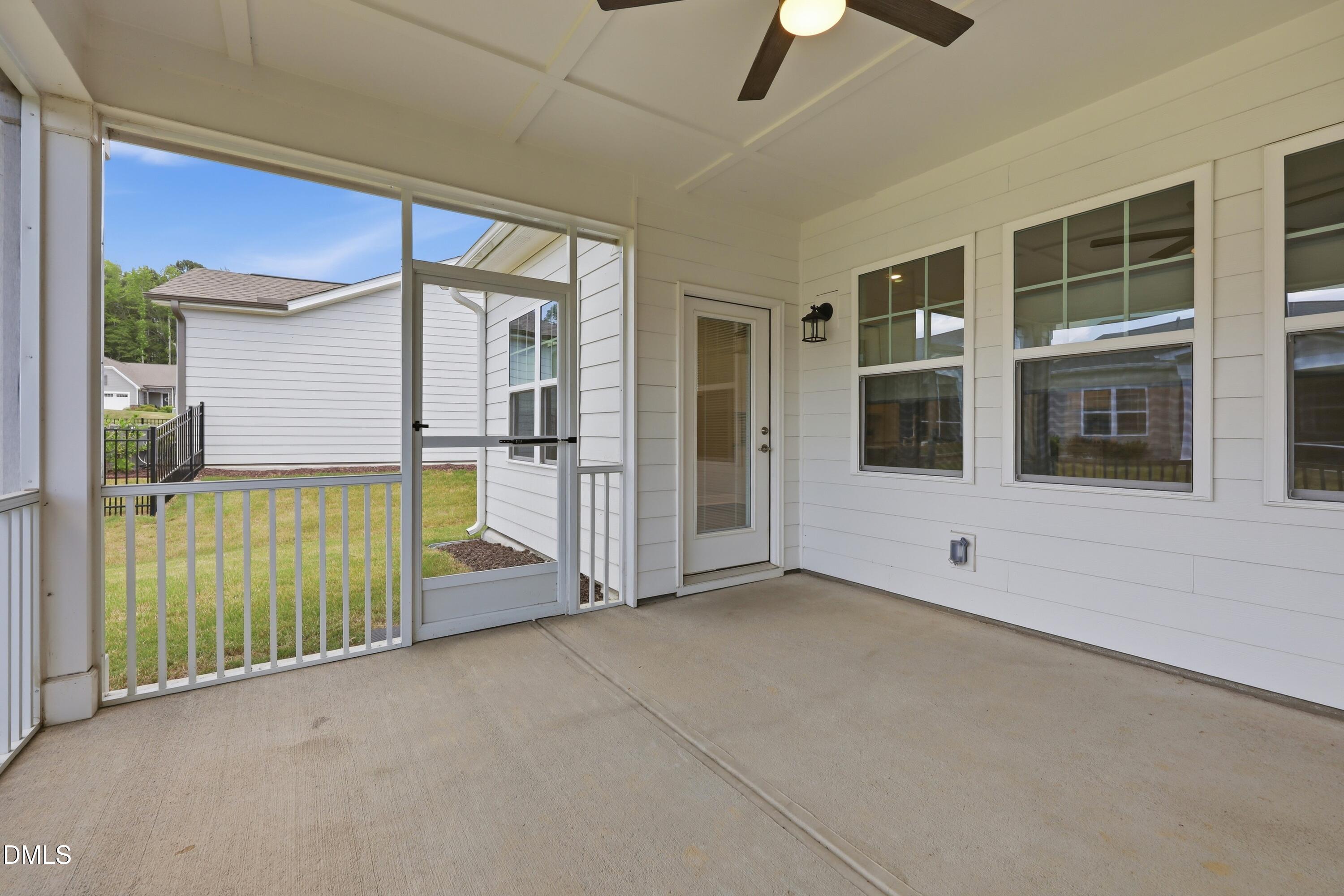289 English Violet Lane Raleigh, NC 27610 - Photo 30 of 40 an empty room with windows