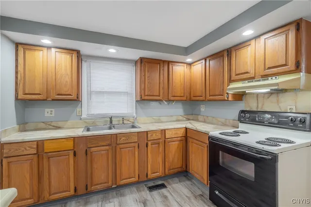 $149,999 | 302 Richfield Boulevard, Salina, NY 13211