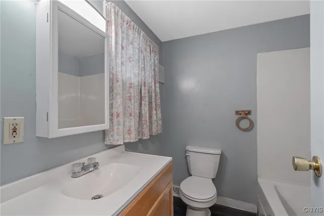 $149,999 | 302 Richfield Boulevard, Salina, NY 13211