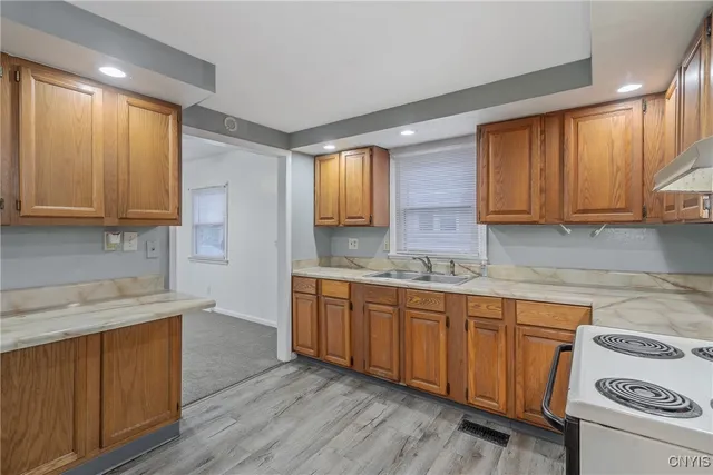 $149,999 | 302 Richfield Boulevard, Salina, NY 13211