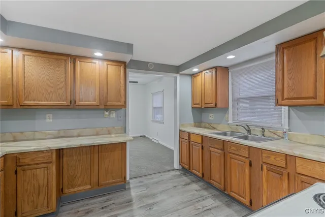 $149,999 | 302 Richfield Boulevard, Salina, NY 13211