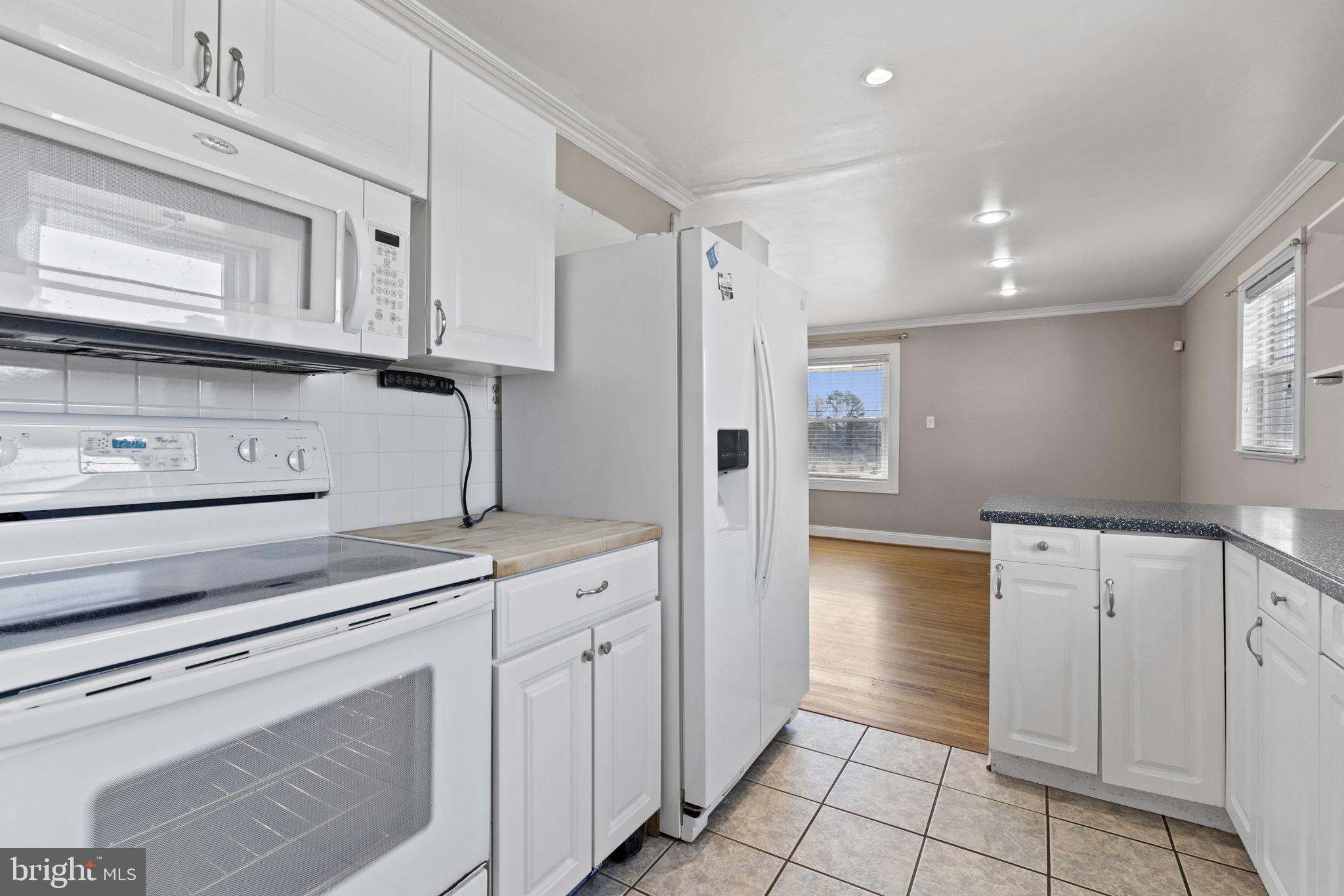 912 Wingfield Road Woodbridge, VA 22191 - Photo 13 of 26 Kitchen Photo 2
