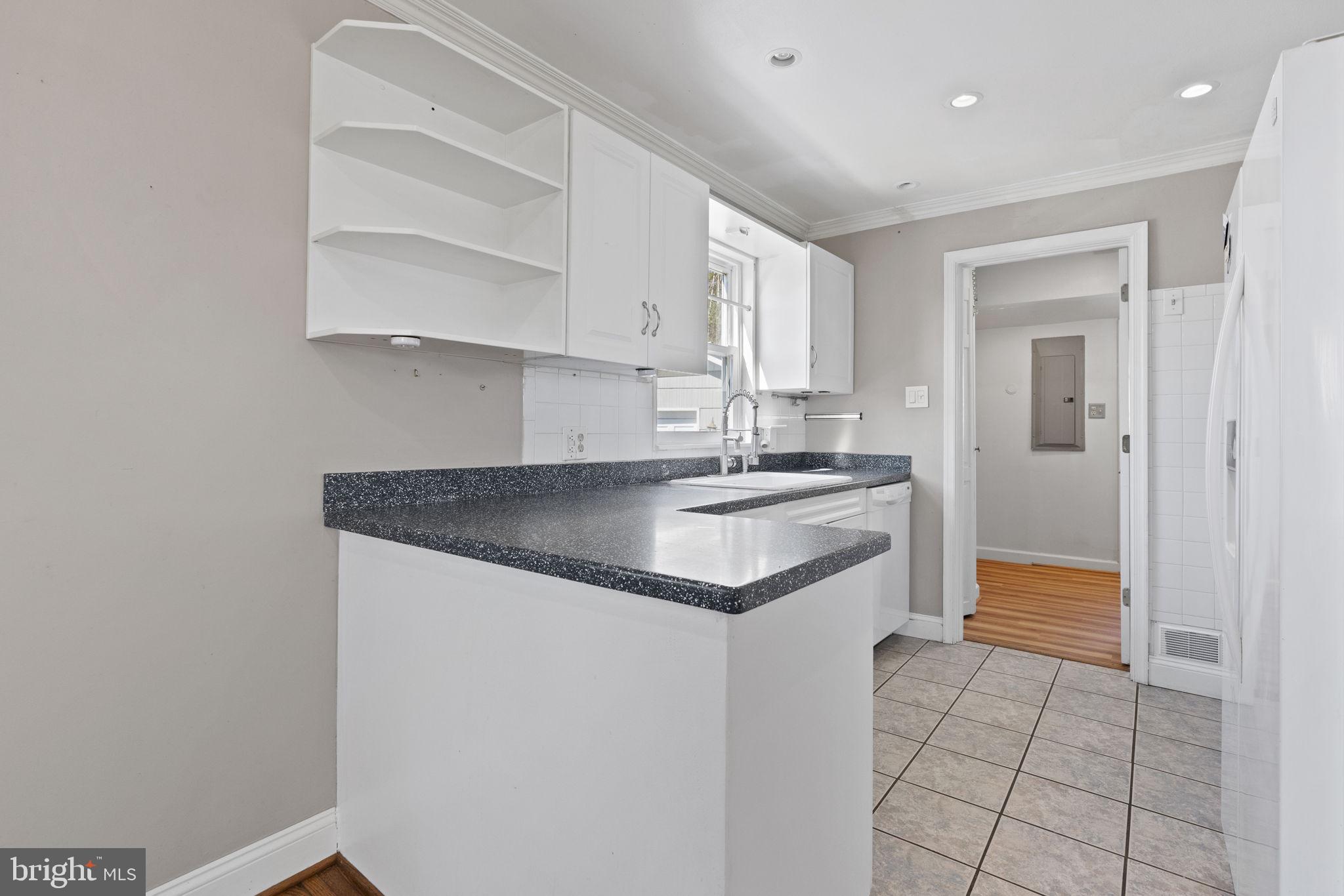 912 Wingfield Road Woodbridge, VA 22191 - Photo 14 of 26 Kitchen Photo 3