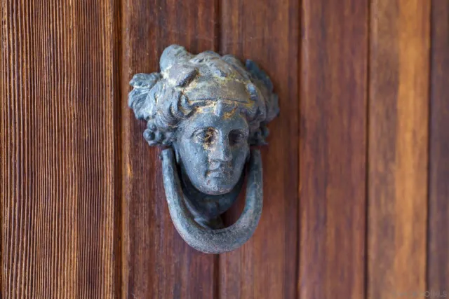 a close view of door lock