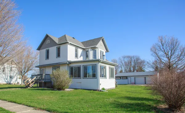 $229,900 | 214 East Provost Street, Lena, IL 61048