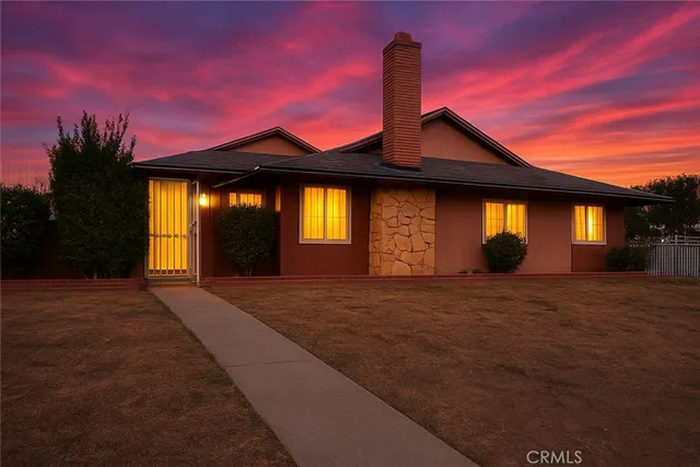 $877,500 | 2194 Sunrise Lane East, San Bernardino, CA 92404