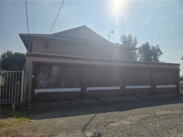 $877,500 | 2194 Sunrise Lane East, San Bernardino, CA 92404