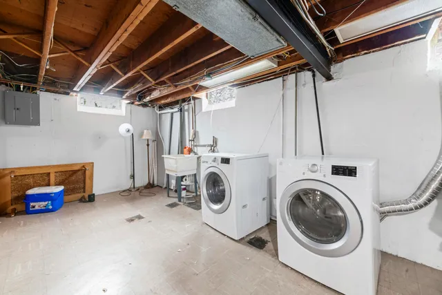 $274,900 | 14284 Arcola Street, Livonia, MI 48154