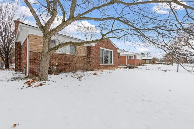 $274,900 | 14284 Arcola Street, Livonia, MI 48154