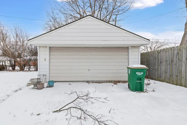 $274,900 | 14284 Arcola Street, Livonia, MI 48154