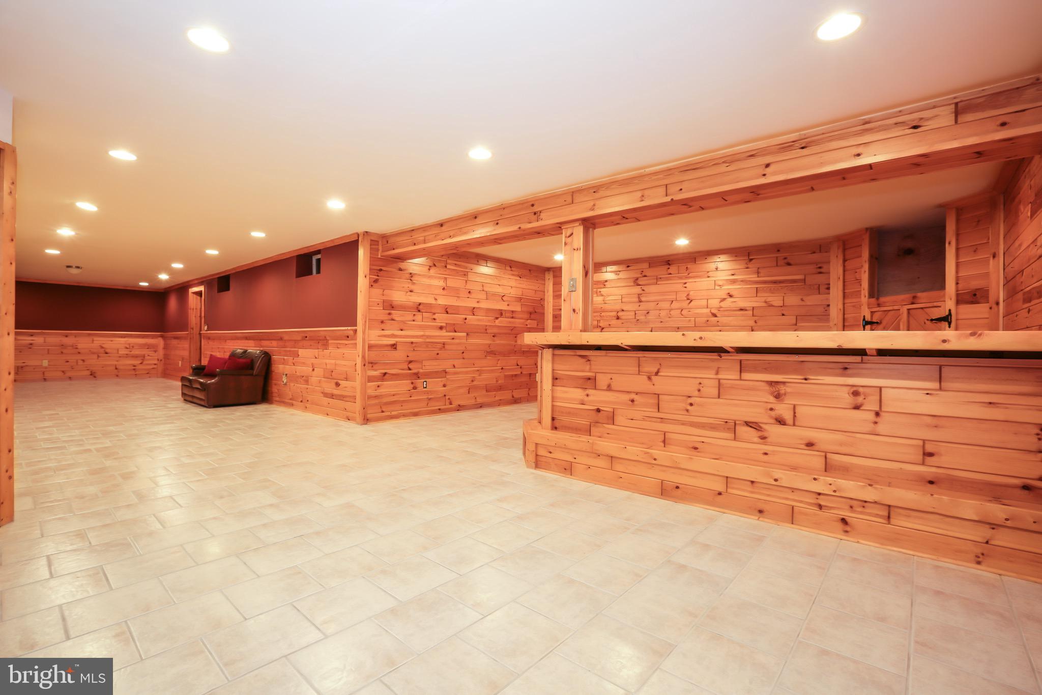 16013 Roland Park Place Gainesville, VA 20155 - Photo 23 of 31 Basement / Recreational Room with Built-In Bar