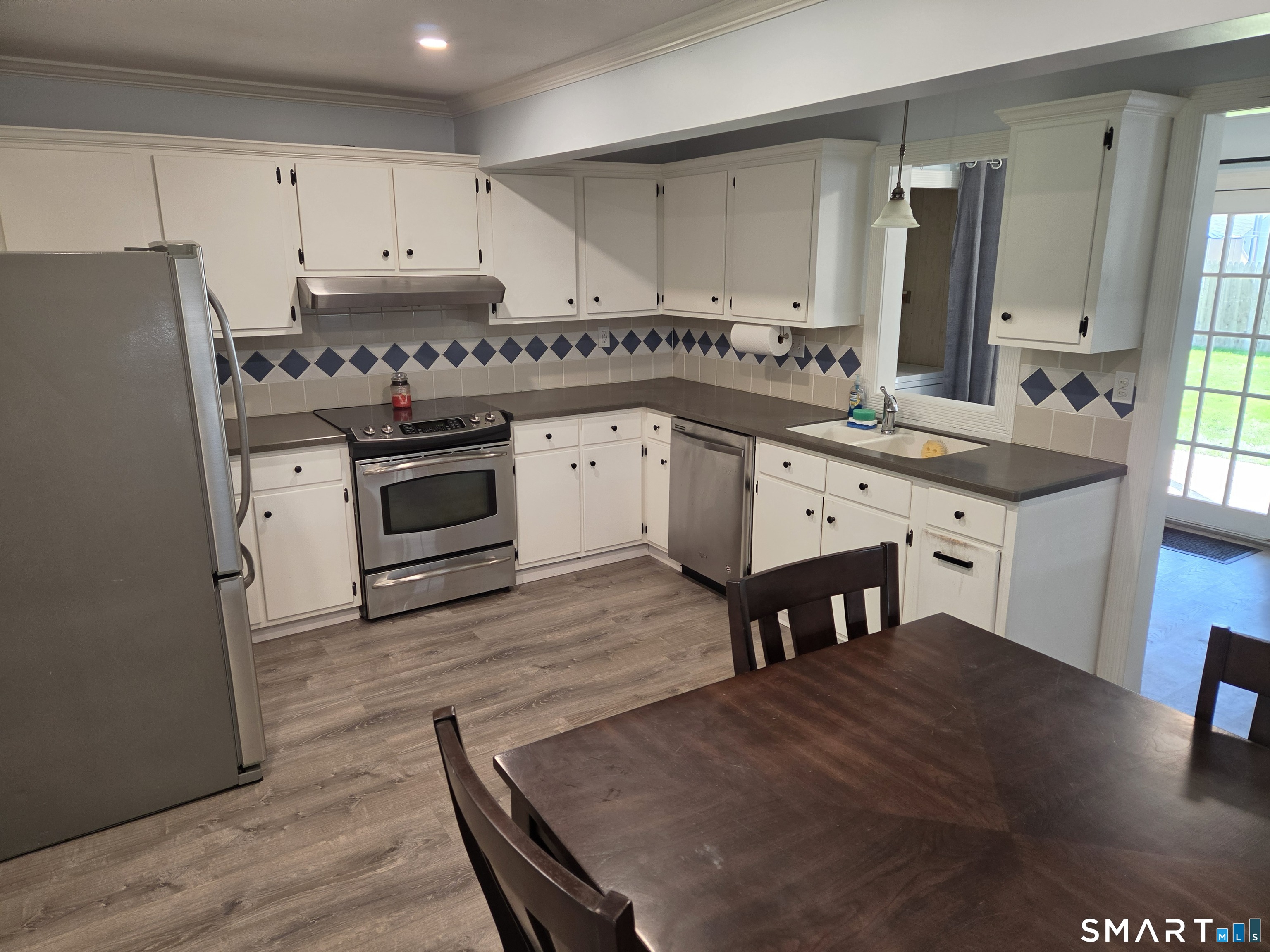 55 Circle Drive Wallingford, CT 06492 - Photo 4 of 15 Gallery Image 4