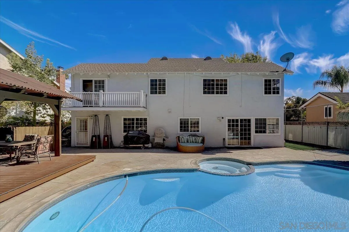 4094 Tambor Road San Diego, CA 92124 - Photo 37 of 49 a view of a house with a patio