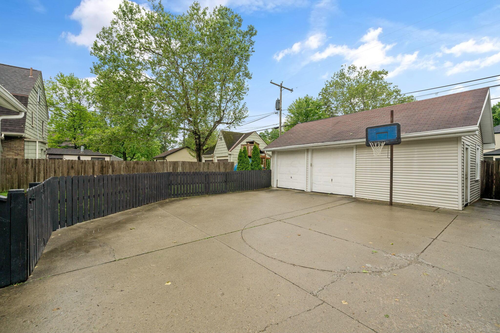 115 North Cassingham Road Columbus, OH 43209 - Photo 57 of 70 OVERSIZED 2 CAR GARAGE