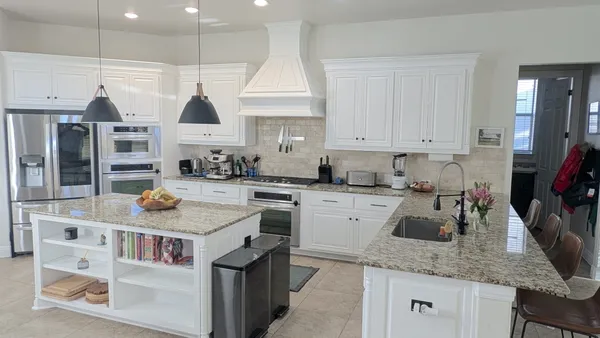 $6,000 | 4205 Vail Divide, Bee Cave, TX 78738