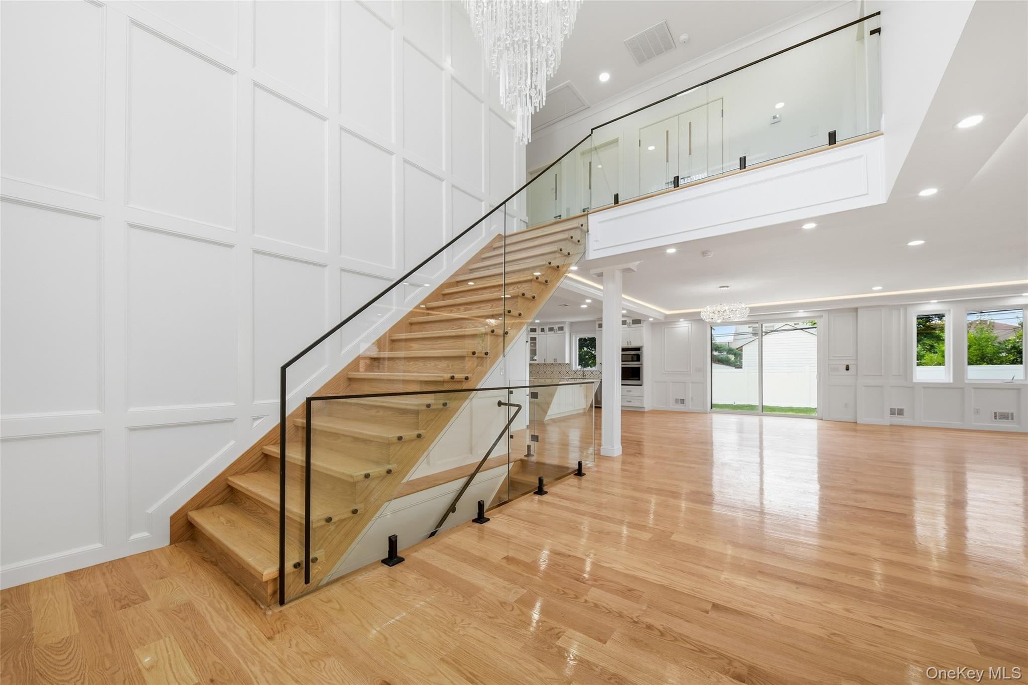 387 Sherbourne Road Valley Stream, NY 11580 - Photo 3 of 31 Gallery Image 3