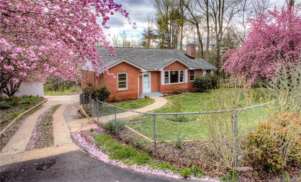 83 Fair Oaks Road Arden, NC 28704 - Photo 1 of 18 Gallery Image 1