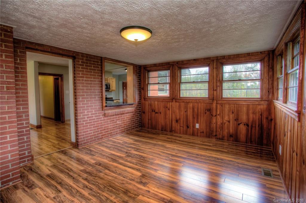 83 Fair Oaks Road Arden, NC 28704 - Photo 3 of 18 Gallery Image 3