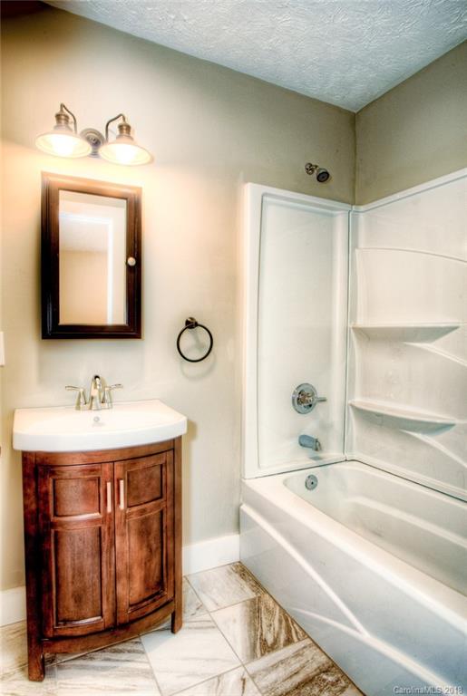 83 Fair Oaks Road Arden, NC 28704 - Photo 5 of 18 Gallery Image 5