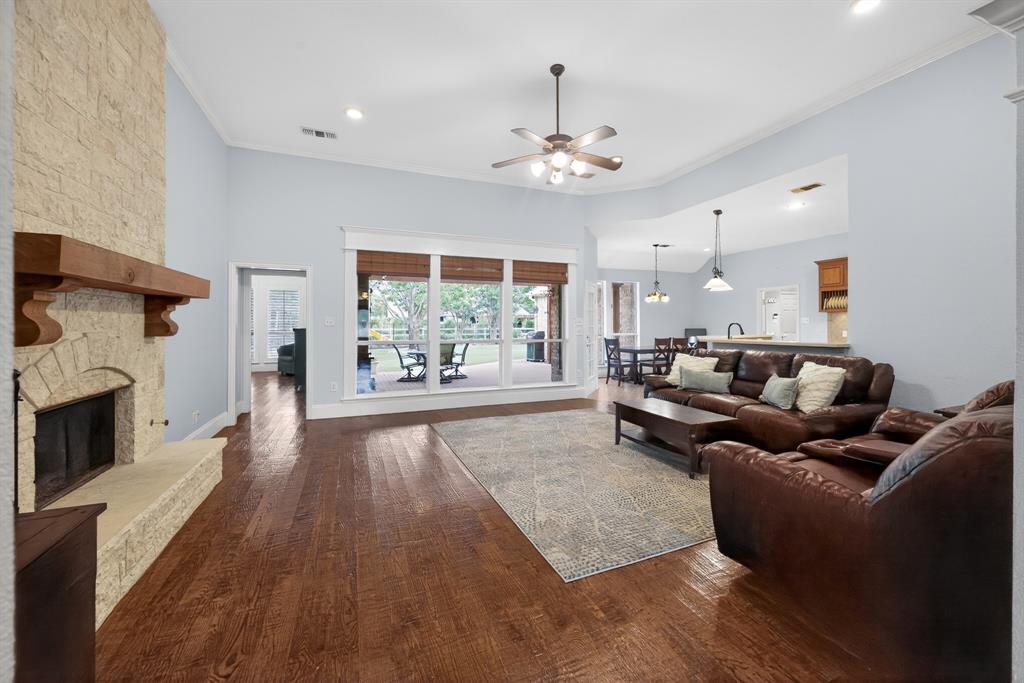 195 Connor Lane Allen, TX 75002 - Photo 6 of 36