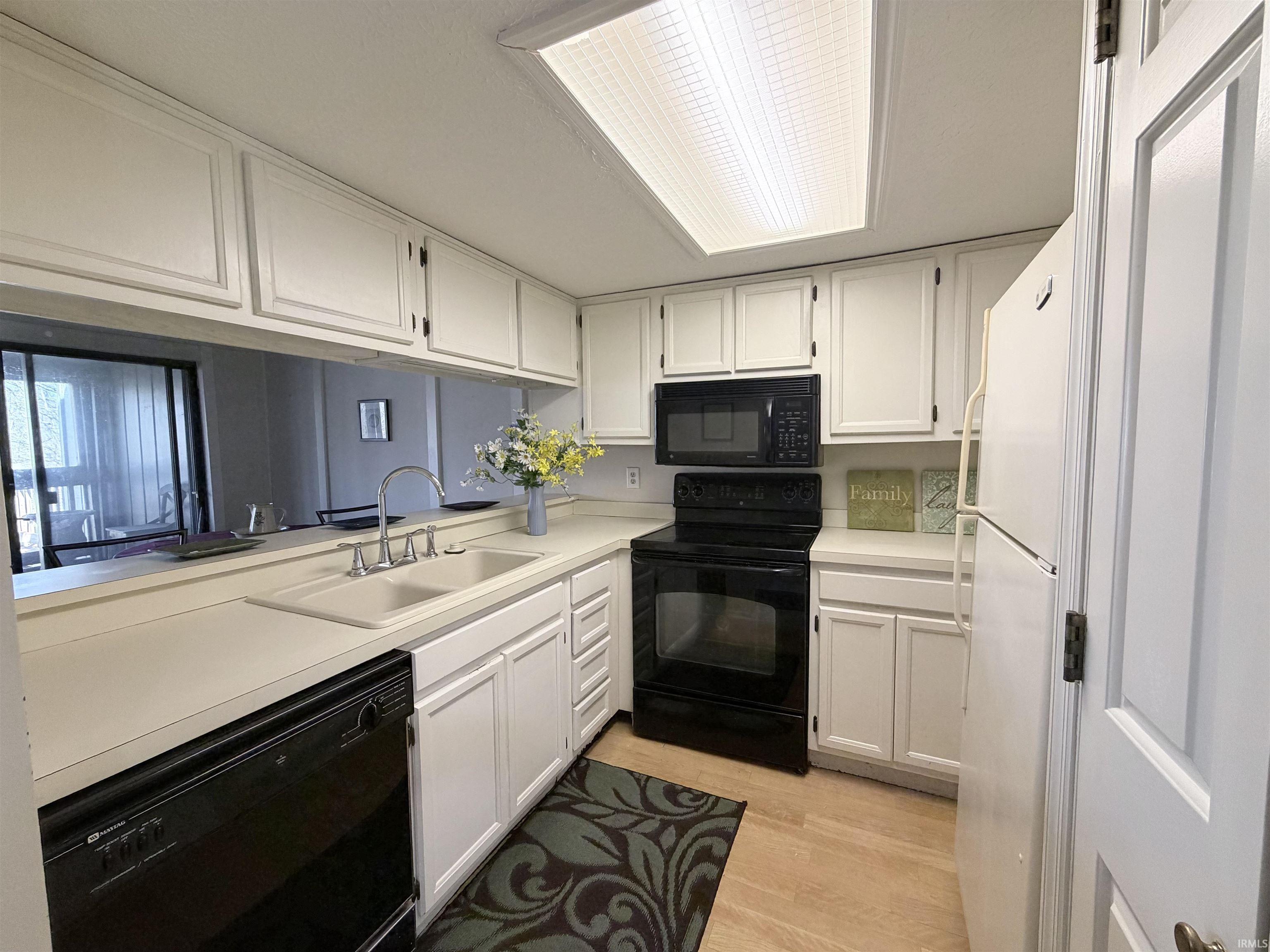 9414 South Lake Ridge Drive, Unit 105 Bloomington, IN 47401 - Photo 4 of 12