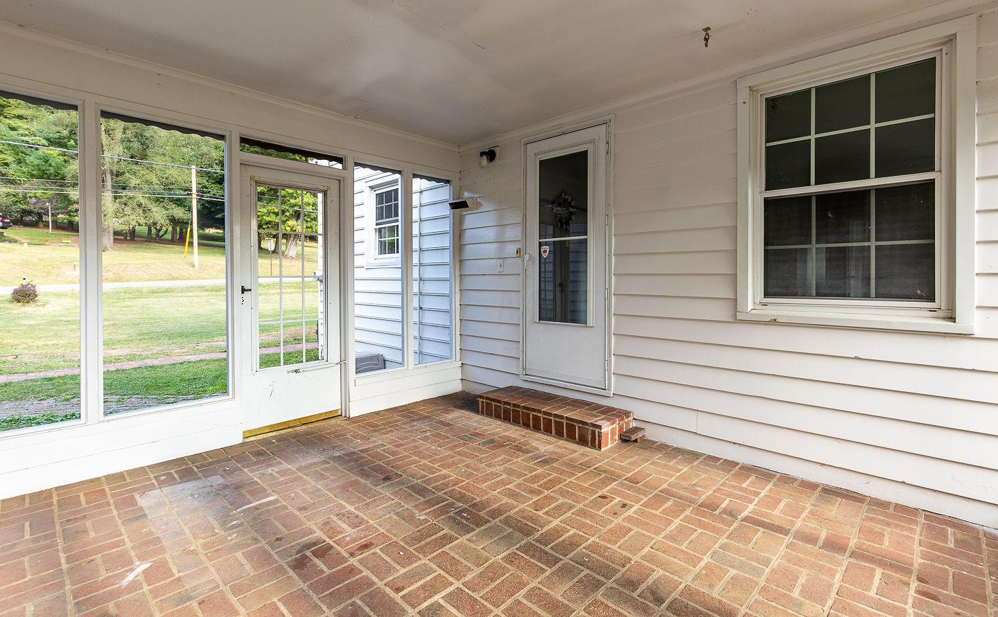 1819 Baltimore Road Northwest Lancaster, OH 43130 - Photo 7 of 29 Gallery Image 7