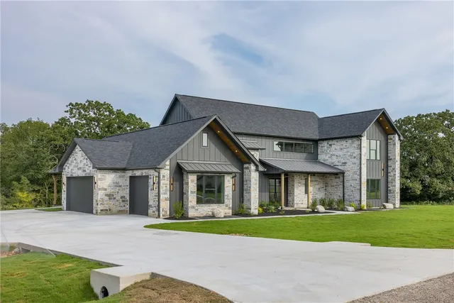 $1,195,000 | 10717 Harvey Ranch Road, College Station, TX 77845