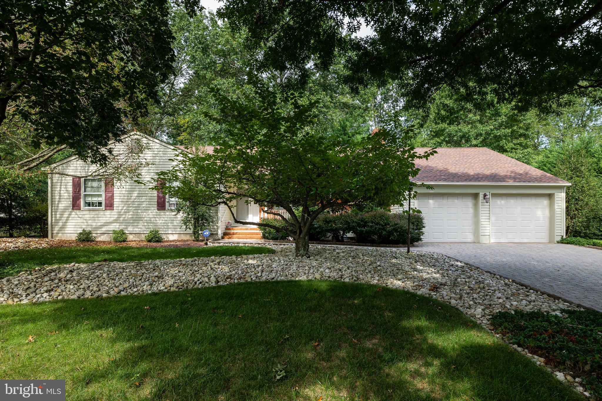 6 Azalea Way Hamilton, NJ 08690 - Photo 3 of 46