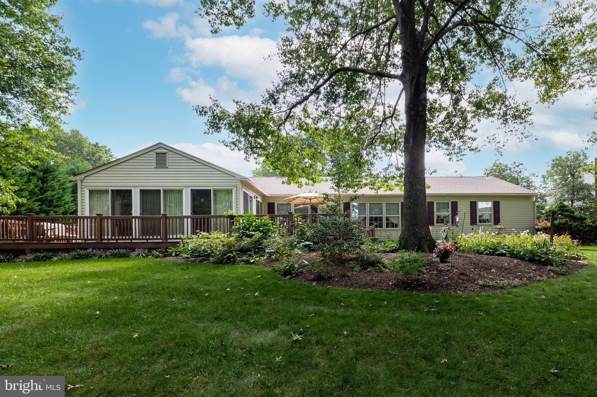 6 Azalea Way Hamilton, NJ 08690 - Photo 41 of 46