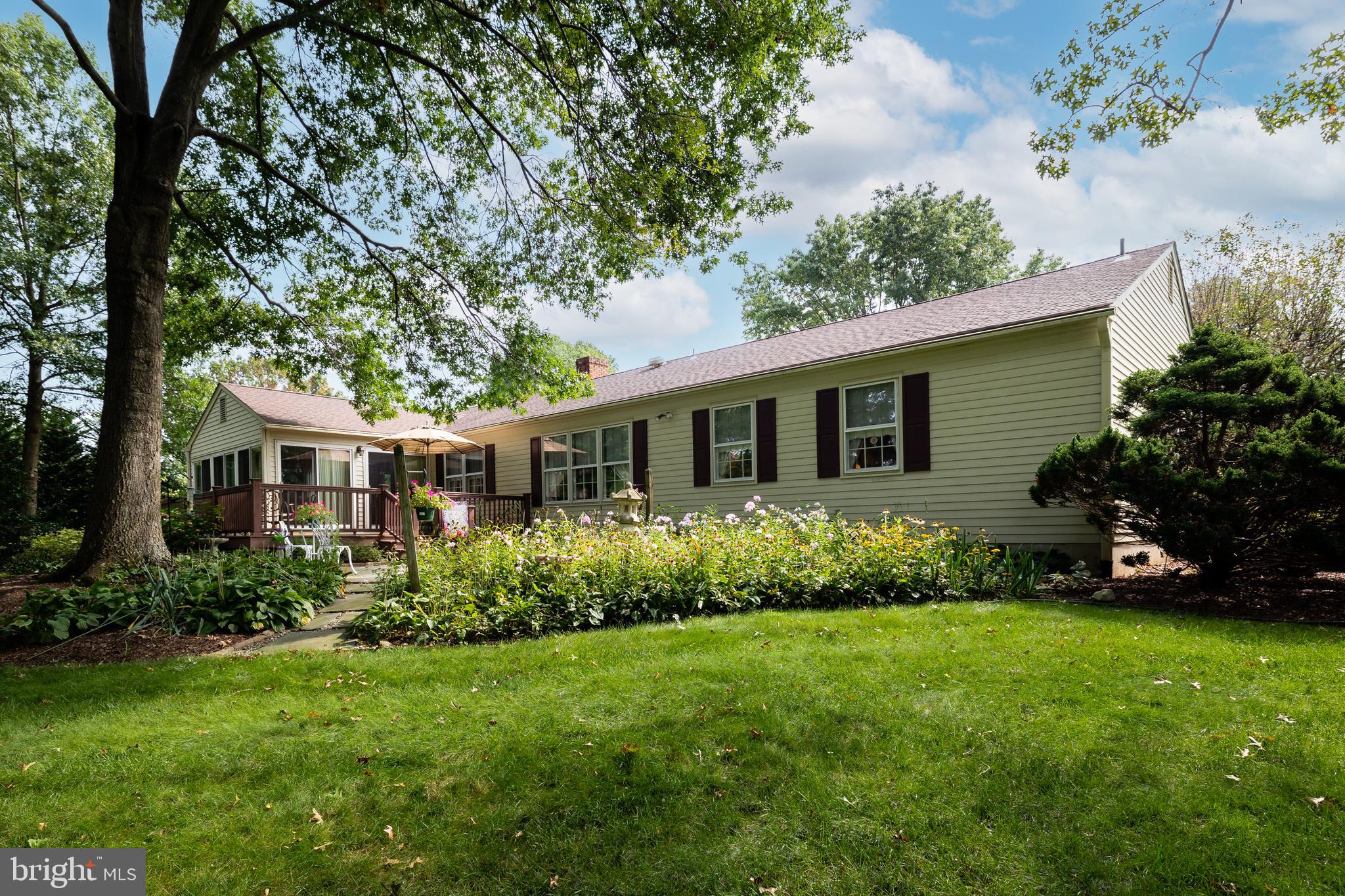 6 Azalea Way Hamilton, NJ 08690 - Photo 42 of 46