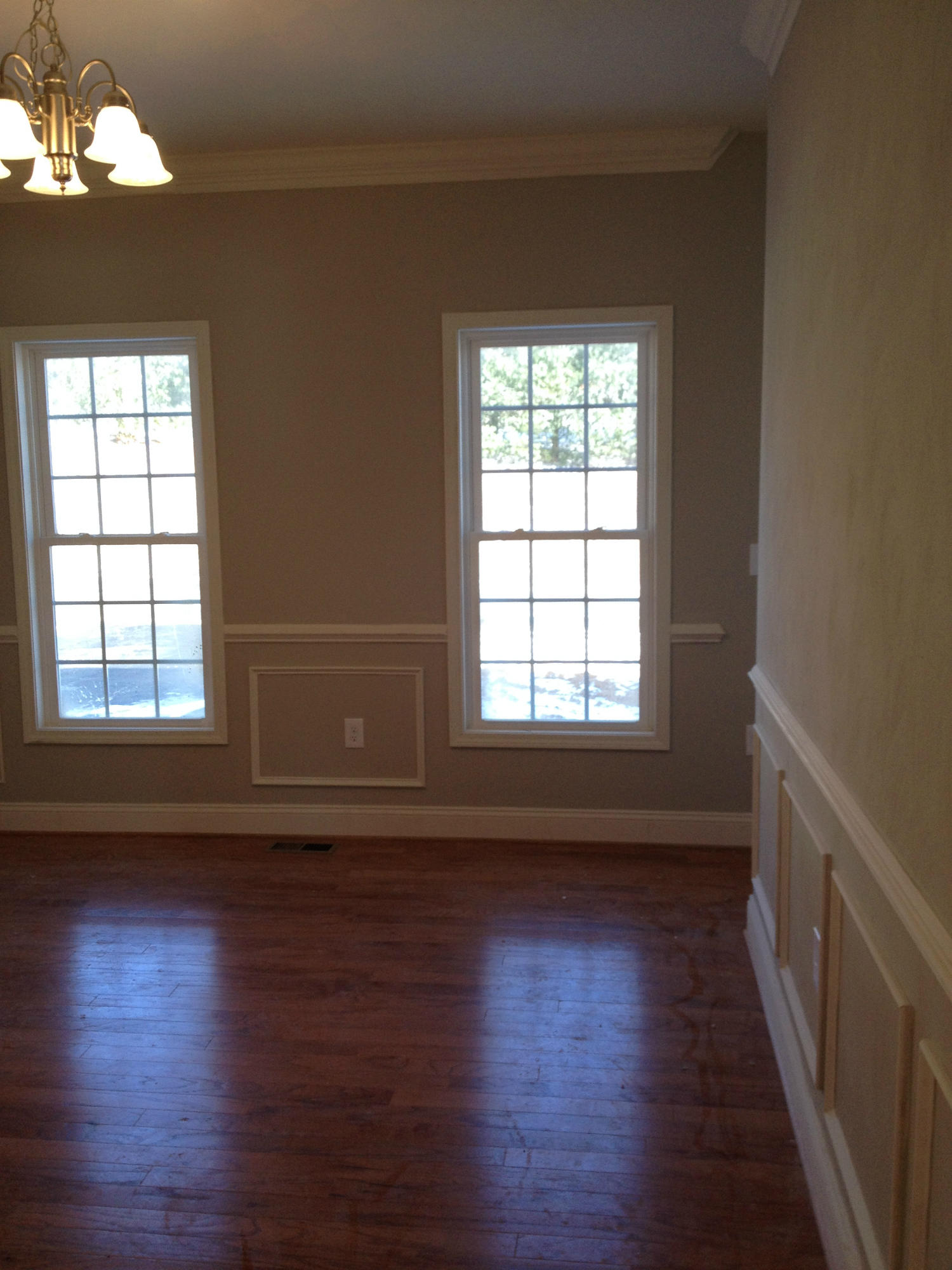 6080 Roselawn Road Roanoke, VA 24018 - Photo 8 of 51 IMG_3434