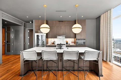 $2,995,000 | 160 2nd Avenue South, Unit 2501, Nashville, TN 37201