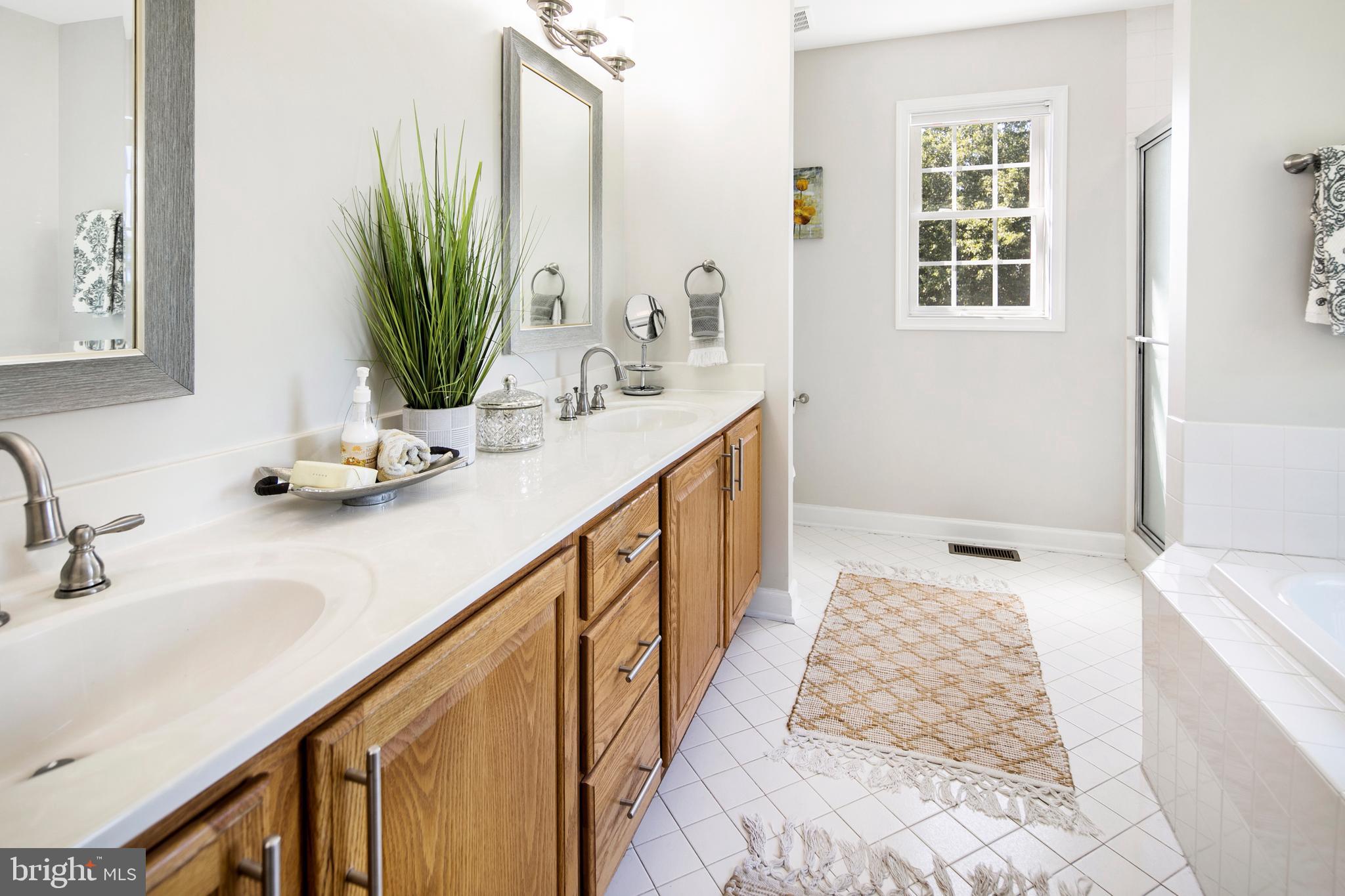 7408 Round Hill Road Frederick, MD 21702 - Photo 23 of 52 Owner's Suite Bathroom