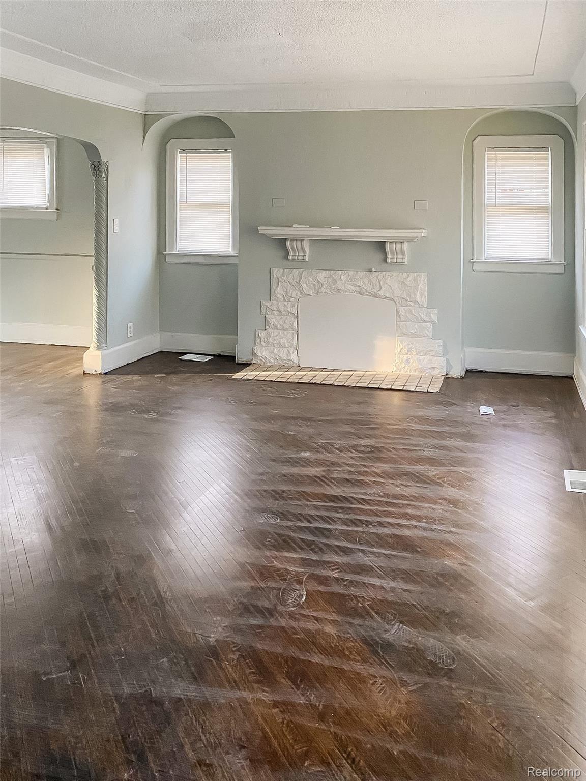 4265 Audubon Road Detroit, MI 48224 - Photo 2 of 14 Audubon images-3.jpg